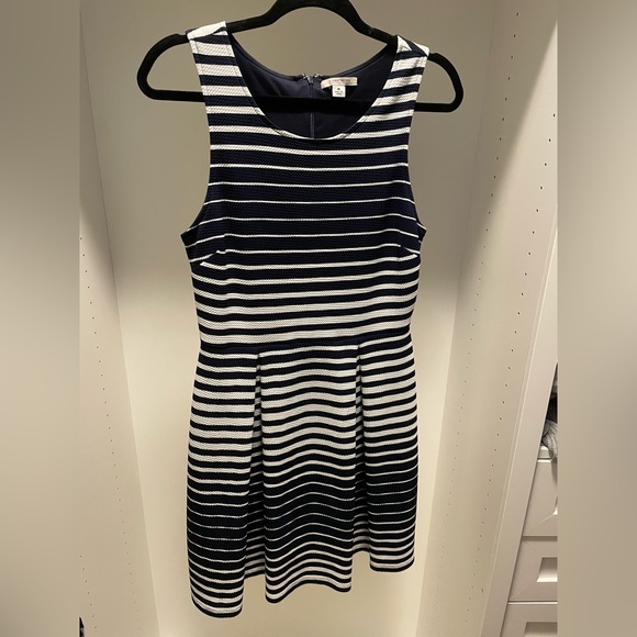 41 Hawthorn Dresses & Skirts - Navy striped, business attire